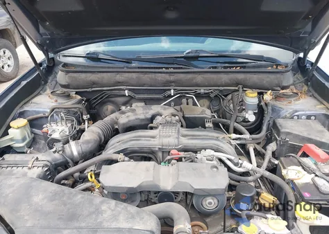 2014 Subaru Outback 2.5I Premium z USA, uszkodzony, nr VIN 4S4BRBCC6E3237240